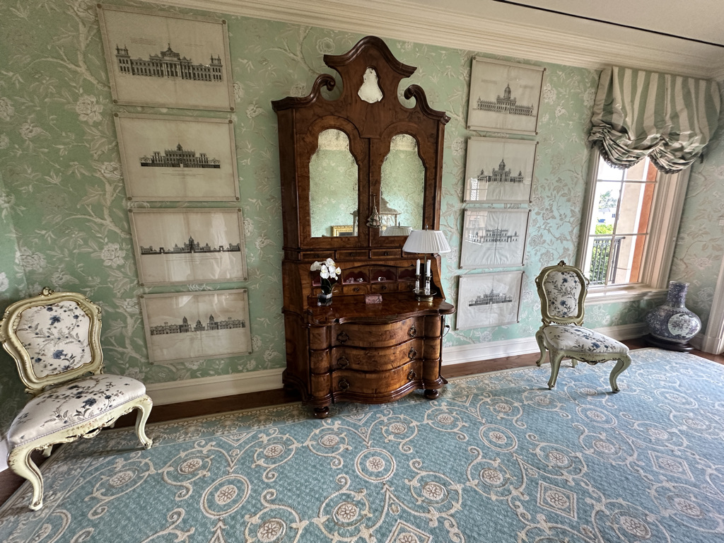 Jewelry and furnishings